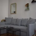 1 Bedroom In Bonne Nouvelle
